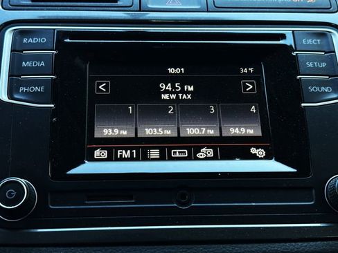 Used 2017 Volkswagen Tiguan Limited image 23