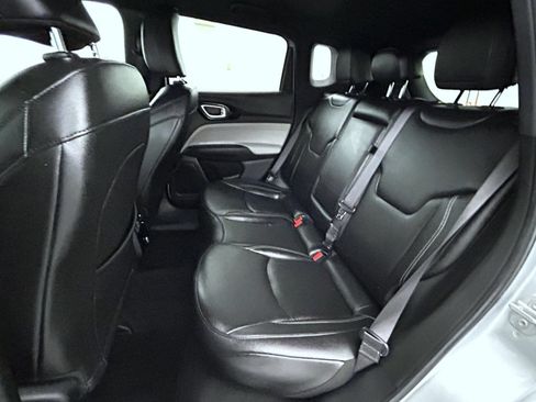 Certified 2025 Jeep Compass Limited AWD/4WD image 19