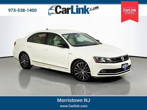 Used 2016 Volkswagen Jetta Sport w/ Lighting Package FWD image 1