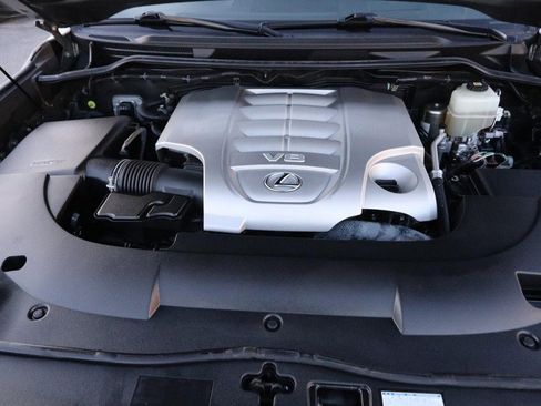 Used 2021 Lexus LX 570 4WD w/ Luxury Package image 35