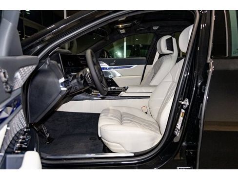 New 2026 BMW 760i xDrive w/ Executive Package image 61