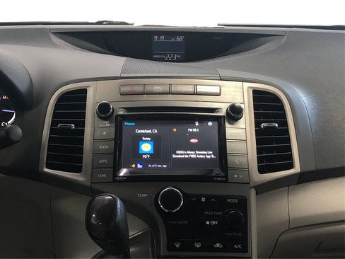 Used 2015 Toyota Venza LE image 12