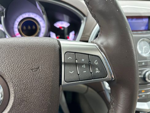 Used 2011 Cadillac SRX Luxury image 28