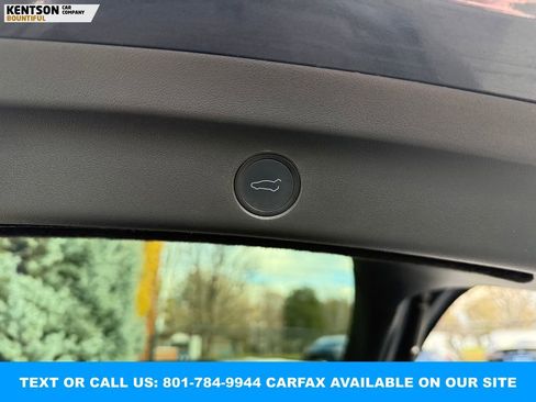 Used 2021 Tesla Model Y Long Range image 32