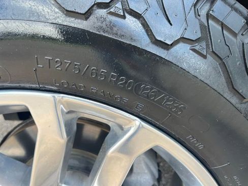 Used 2019 GMC Sierra 1500 SLE w/ SLE Value Package AWD/4WD image 11