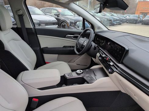 New 2026 Kia Sportage EX image 7