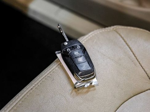 Used 2014 Ford Fusion SE FWD image 68