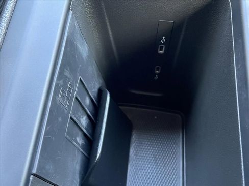 Certified 2025 Volkswagen Tiguan S image 14