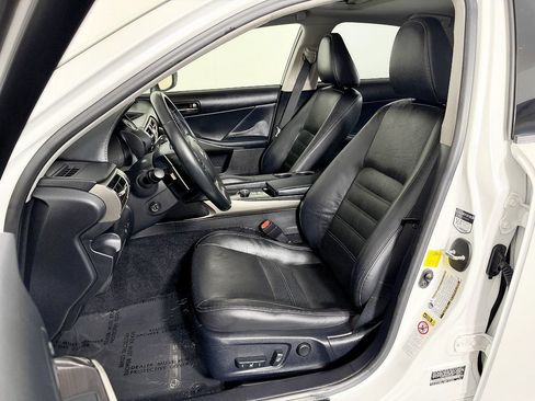 Used 2014 Lexus IS 250 w/ Luxury Package w/Gray Wood RWD image 32