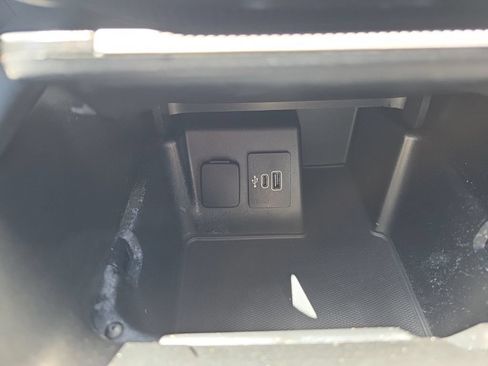 Used 2025 Ford Explorer ST-Line AWD/4WD image 21