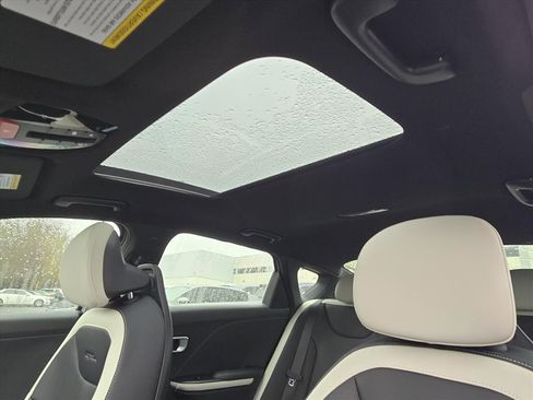 New 2025 Kia K4 GT-Line image 16