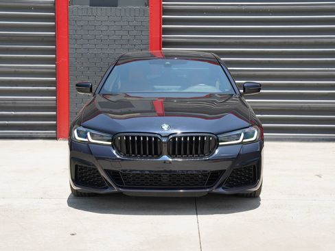 Used 2023 BMW 540i w/ M Sport Package RWD image 2