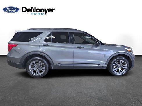 Used 2023 Ford Explorer XLT w/ Equipment Group 202A AWD/4WD image 5