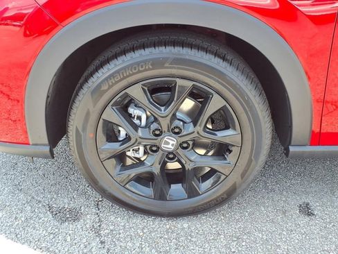 Certified 2025 Honda HR-V Sport image 13
