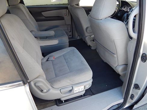 Used 2012 Honda Odyssey LX image 22