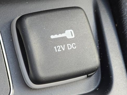 Used 2020 Jeep Cherokee Trailhawk w/ Cold Weather Group image 9