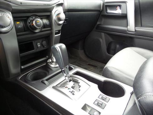 Certified 2016 Toyota 4Runner SR5 Premium image 23