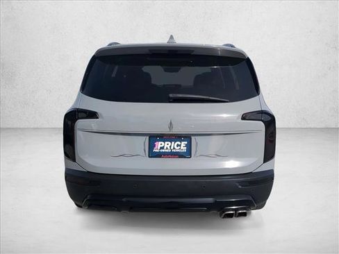 Used 2022 Kia Telluride EX w/ EX Premium Package image 7