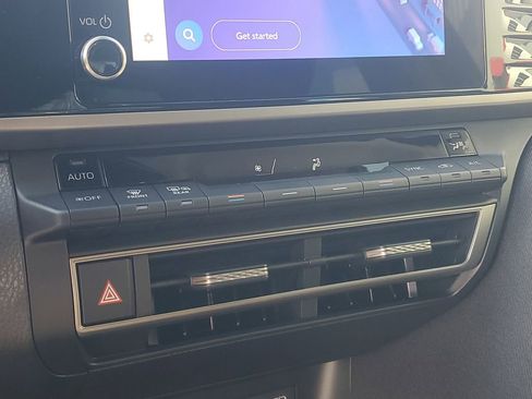 Used 2025 Toyota Camry LE image 22