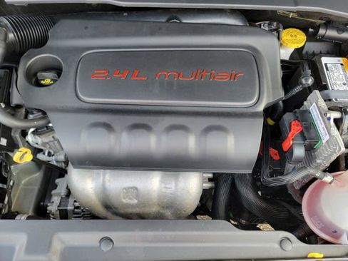 Certified 2022 Jeep Compass Latitude image 40