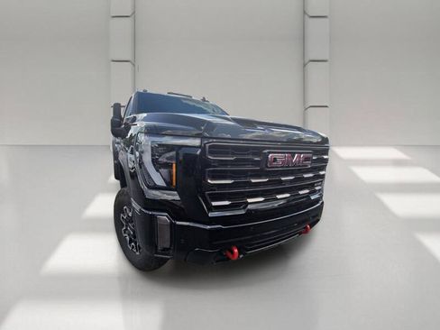 Used 2024 GMC Sierra 2500 AT4X AWD/4WD image 3