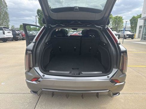 New 2026 Cadillac Optiq V image 18