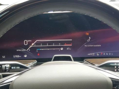 Certified 2025 Cadillac Escalade Premium Luxury image 23