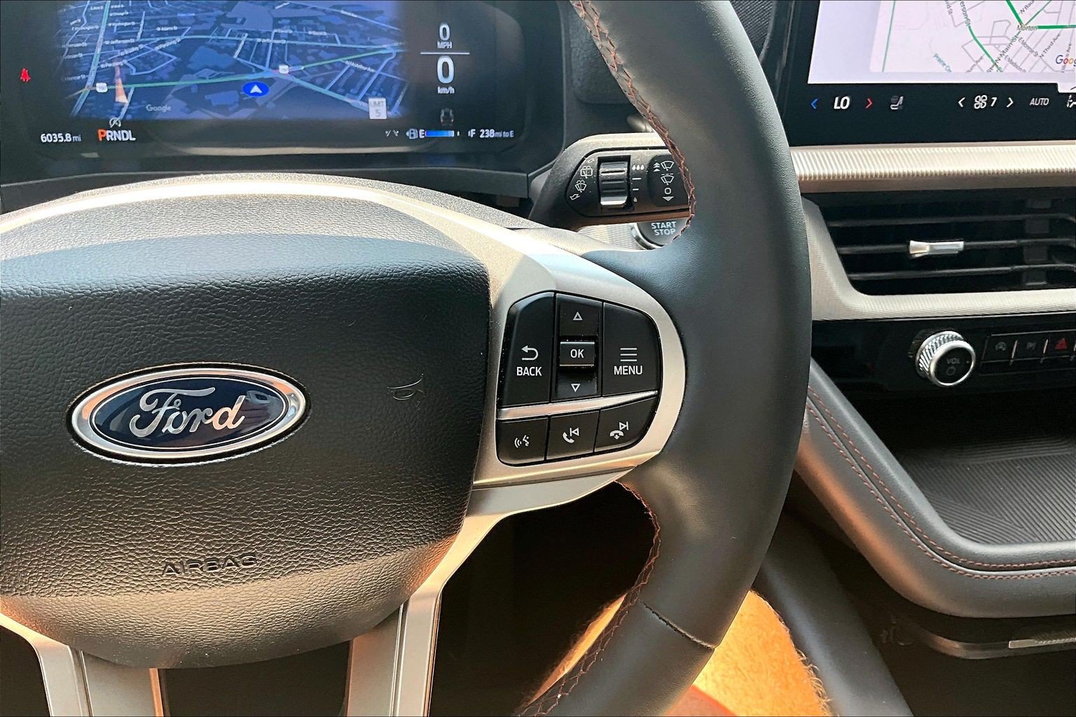 Used 2025 Ford Explorer Active w/ Active Comfort Package AWD/4WD image 24