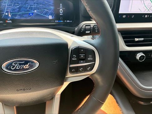 Used 2025 Ford Explorer Active w/ Active Comfort Package AWD/4WD image 24