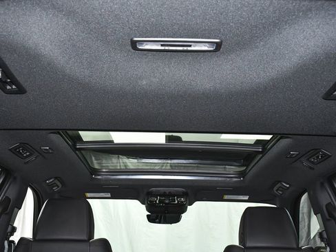Used 2025 Cadillac Escalade Premium Luxury w/ LPO, Floor Liner Package AWD/4WD image 76