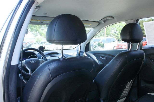 Used 2011 Hyundai Tucson GLS FWD image 29
