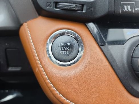 Used 2018 Toyota RAV4 Limited w/ Advanced Technology Package FWD image 34