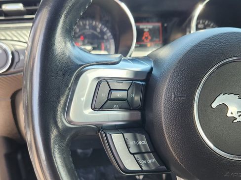 Used 2018 Ford Mustang Coupe image 17