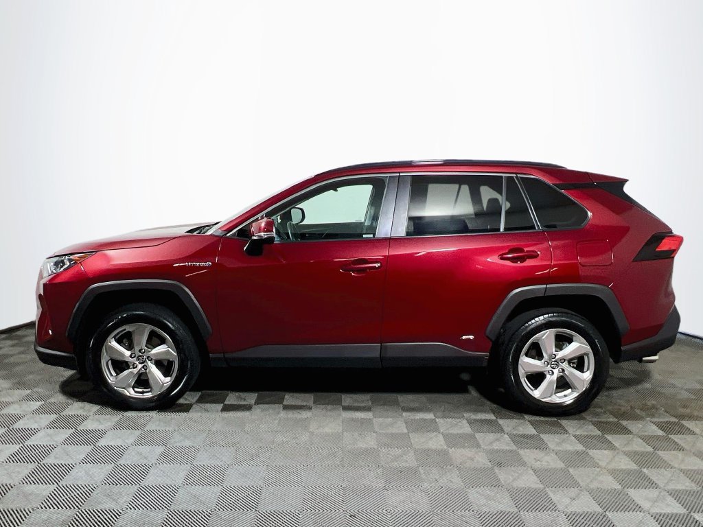 Certified 2021 Toyota RAV4 XLE Premium AWD/4WD image 4