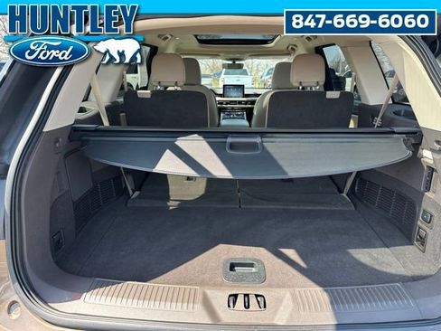Used 2022 Lincoln Aviator Reserve w/ Equipment Group 201A AWD/4WD image 9