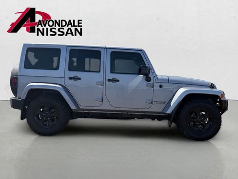 Used 2015 Jeep Wrangler Unlimited Sahara AWD/4WD image 6