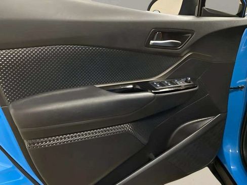 Used 2019 Toyota C-HR XLE FWD image 26