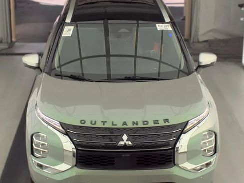 Used 2022 Mitsubishi Outlander SEL FWD image 2