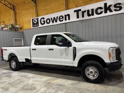 Used 2023 Ford F250 XL w/ FX4 Off-Road Package AWD/4WD image 3