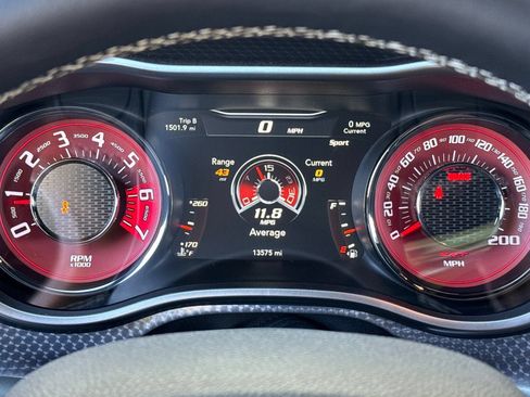 Used 2016 Dodge Challenger SRT Hellcat RWD image 23