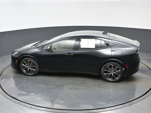 Used 2024 Toyota Prius XLE image 33