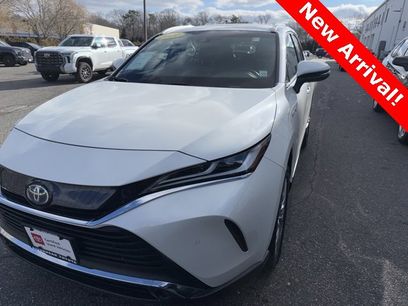 Certified 2021 Toyota Venza XLE w/ Softex Package