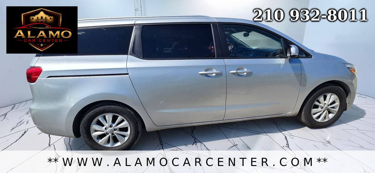 Used 2017 Kia Sedona LX w/ LX Essentials Premium Package FWD image 6