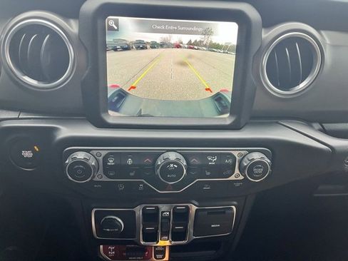 Used 2022 Jeep Gladiator Rubicon w/ LED Lighting Group image 20