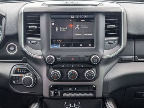 Used 2024 RAM 2500 Big Horn w/ Heated Seats & Wheel Group AWD/4WD image 16