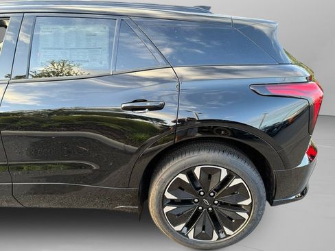 New 2025 Chevrolet Blazer EV RS image 21