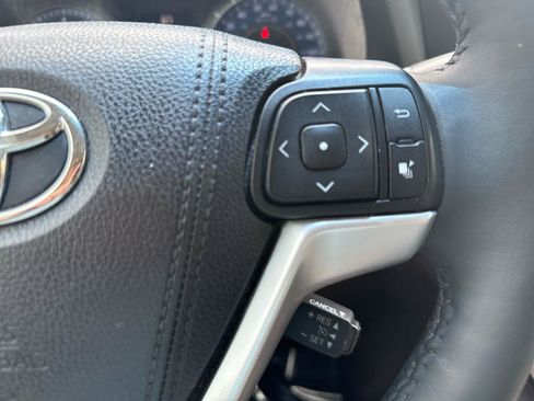 Used 2016 Toyota Sienna Limited Premium FWD image 24