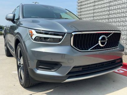 Used 2019 Volvo XC40 T5 Momentum
