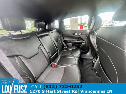 Used 2025 Jeep Compass Trailhawk AWD/4WD image 17