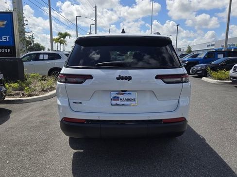 Used 2024 Jeep Grand Cherokee L Altitude AWD/4WD image 6